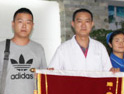石河子前列腺疾病康复患者为五洲医院专家送来锦旗致谢